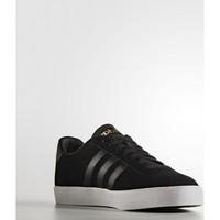 adidas VLCOURT VULC men\'s Shoes (Trainers) in black