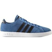 adidas B74441 Sneakers Man Blue men\'s Shoes (Trainers) in blue
