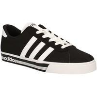 adidas B74487 Sneakers Man Black men\'s Shoes (Trainers) in black