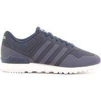 adidas AW5227 Sport shoes Man Blue men\'s Trainers in blue