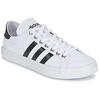 adidas COURTVANTAGE men\'s Shoes (Trainers) in white