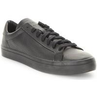 adidas Court Vantage men\'s Shoes (Trainers) in black