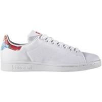 adidas Stan Smith W women\'s Shoes (Trainers) in White