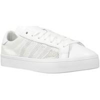 adidas Courtvantage women\'s Shoes (Trainers) in white