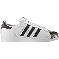 adidas Superstar Metal Toe White women\'s Shoes (Trainers) in Silver