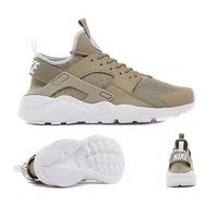 Air Huarache Run SE Trainer