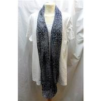 almost new mco blue with white polka dot scarf mco size one size blue  ...