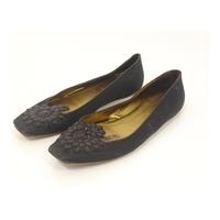 alexander mcqueen uk size 75 black party pumps featuring silk upper an ...