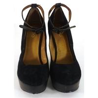 aldo size 8 black suede wedge heeled shoes