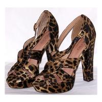 aldo size 40 uk7 leopard print high heeled court shoes 5 inch heels