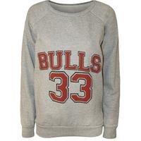 alena bulls 33 print sweatshirt light grey