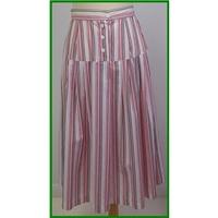 Alexon - Size: 10 - Multi-coloured striped - Knee length skirt