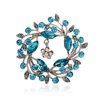 Alloy/Rhinestone Brooch/Fashion Hollow Flower Brooch/Casual/Party/Daily 1PC