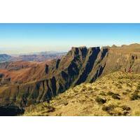 amphitheatre and tugela falls drakensberg hike from bergville