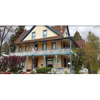 American River Inn