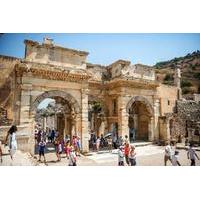 Ancient Ephesus tour with Wine Tasting in the village and visit to Mother\'s Mary House