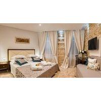 Antique Split Luxury Rooms
