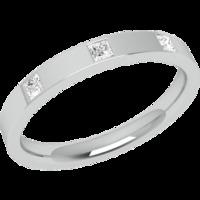An eye catching Princess Cut diamond set ladies wedding ring in platinum (In stock)