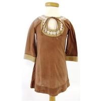 Anya Hindmarch Age 8 Milk Chocolate Colour Top with 3/4 Length Sleeves Anya Hindmarch - Size: 8 - 9 Years - Brown - Smock top