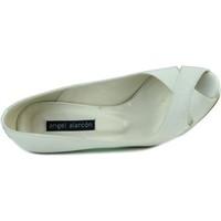 angel alarcon raso oporto womens court shoes in white