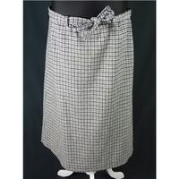 Angela Gore - Size 16 - Grey Wool Skirt