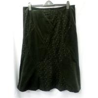 ann harvey size 18 green long skirt