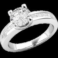 An elegant Round Brilliant Cut diamond ring with shoulder stones in platinum