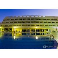 APARTAMENTOS PIRAMIDES