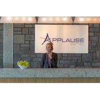 Applause Hotel Calgary Airport