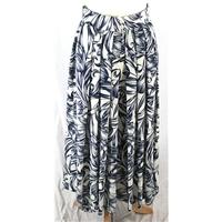 Aquascutum Size 12 Blue and Cream Floral Print Pleated Skirt