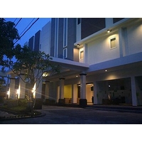 Arianz Hotel