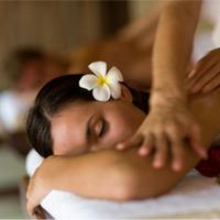 aromatherapy massage incl herbal compresses or hot stones