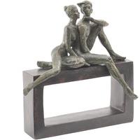 Artistic Romantic Resin Sculpture Modern Love Sitting Couple Statue Giftware