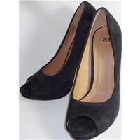 asos size 5 black petal platform shoes with peep toe