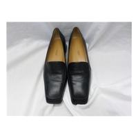 Aspartofour#Blingandbuysale:ladies Court shoes -size ladies 5 Kurt Geiger - Size: 5 - Black - Slip-on shoes