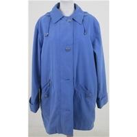 Astraka: Size M: Blue raincoat