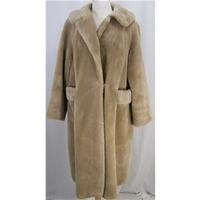 Astraka - Size: M - Beige - Vintage Faux Fur Coat
