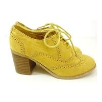 Atmosphere Size 4 Ochre Yellow Heeled Brogues