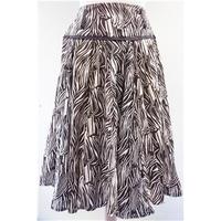 Atmosphere - Size: 10 - Brown - Knee length skirt