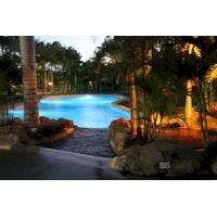 Aussie Outback Oasis Cabin & Van...