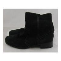 autograph size 75 black suede ankle boots