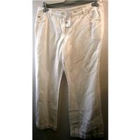 Autograph Mark\'s and Spencer\'s White Crop Trousers Autograph Mark\'s and Spencer\'s - Size: M - White - Pedal pushers