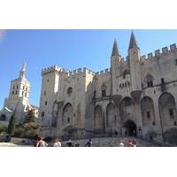 Avignon and Luberon Villages Tour from Marseille