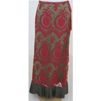 Avoca, size S green & red long skirt