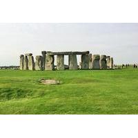 Bath, Stonehenge and The English Countryside Day Tour from London