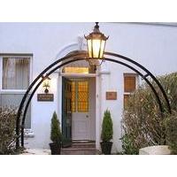 Barnabas House - B&B