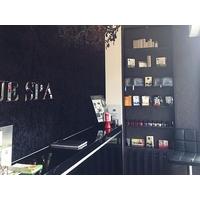 back massage facial mini manicure in spa