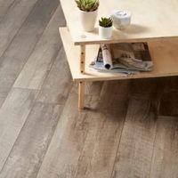 Bannerton Grey Mahogany Effect Laminate Flooring 2.058m² Pack