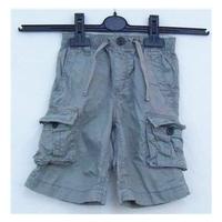 baby gap grey cargo shorts age 2