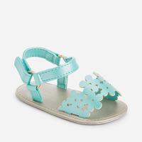 Baby girl sandals with letaherette flowers Mayoral